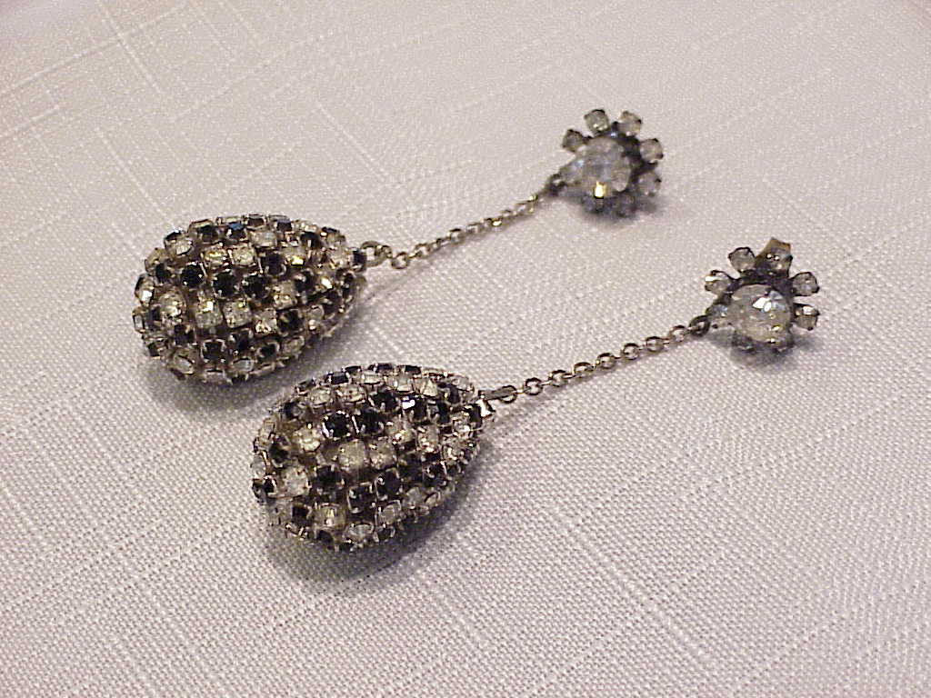1960'S Mod Black And Clear Dangling Rhinestone Pierced Earrings