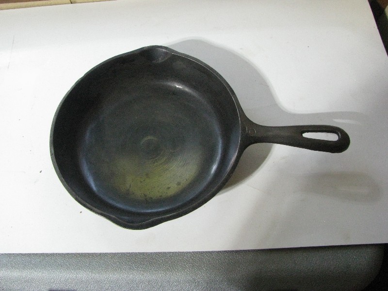 Vintage Unmarked Wagner Ware Number 5 Cast Iron Skillet - Made in USA