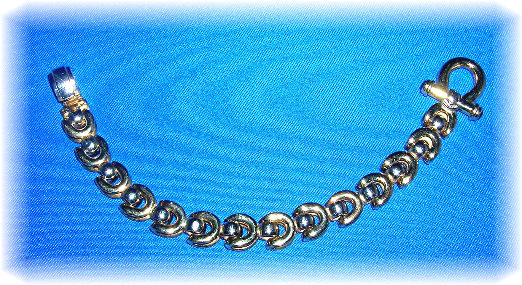 Bracelet 14K Gold  Cabochon Sapphire 22.5 grams