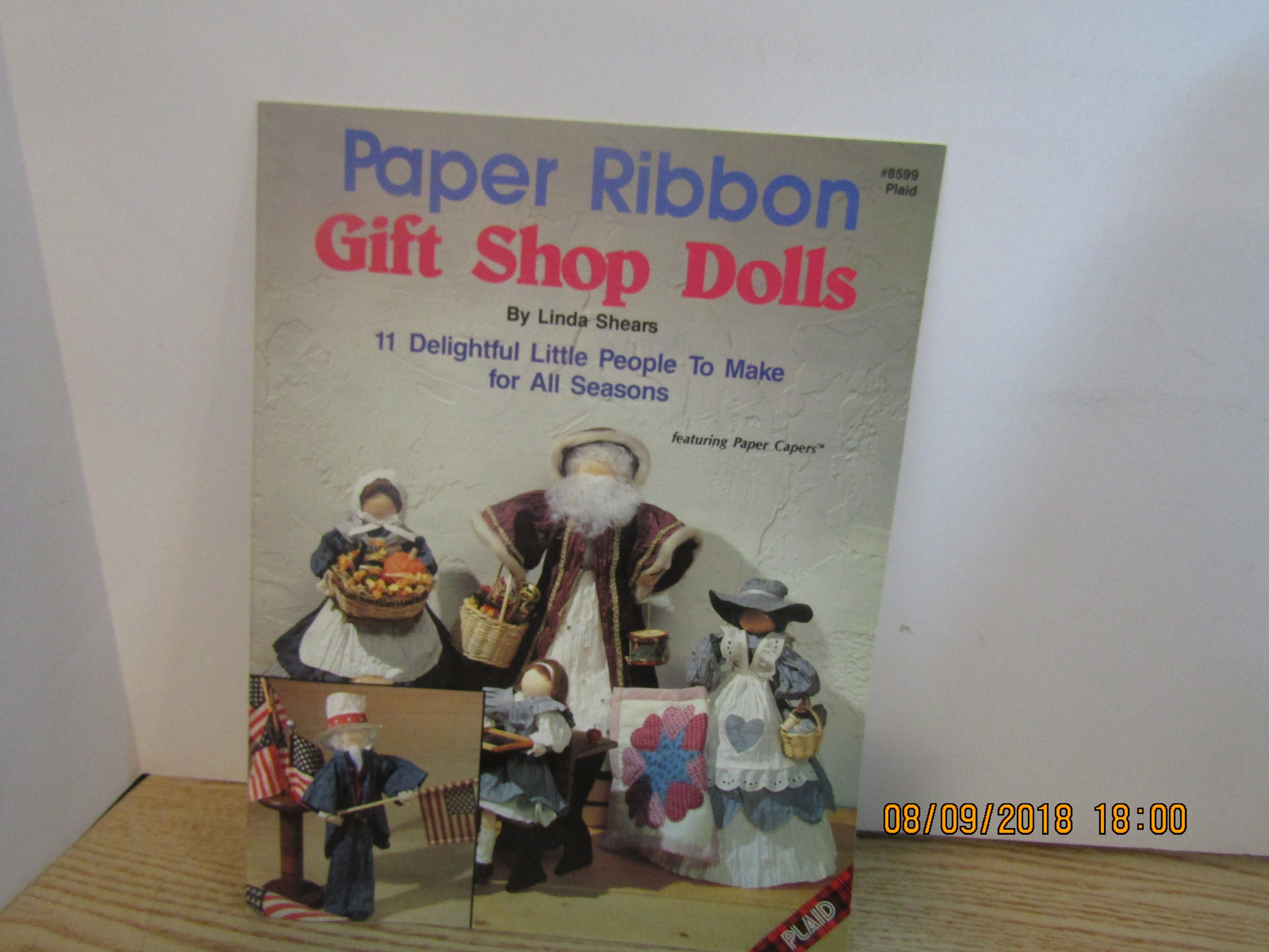Plaid Craft Book Paper Ribbon Gift Shop Dolls  #8599