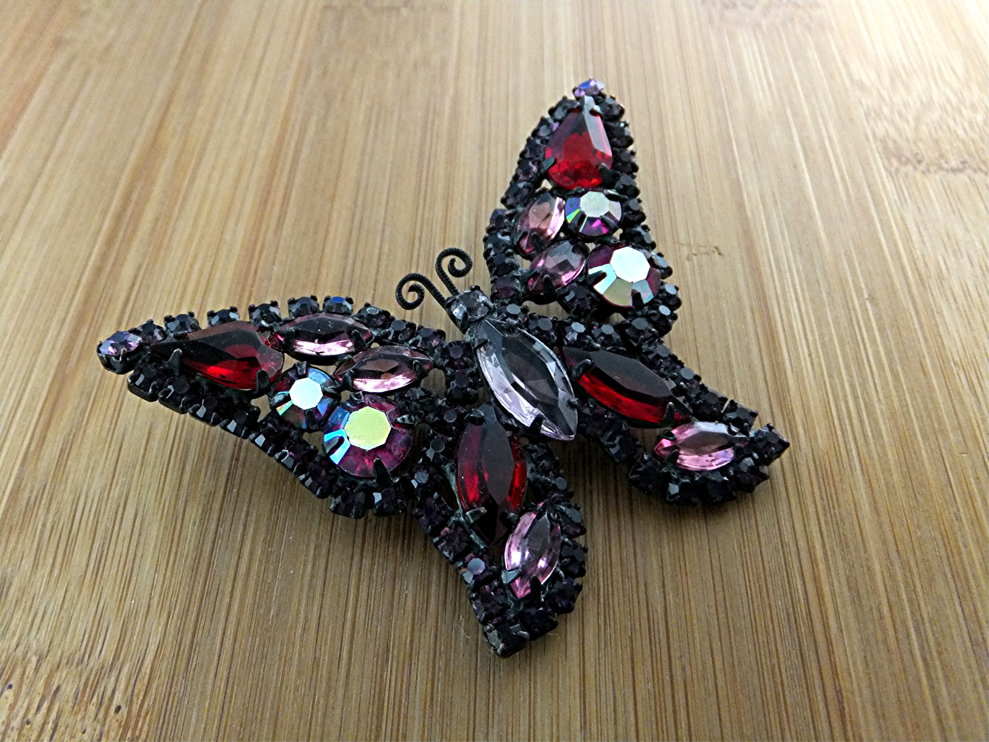 Brooch WEISS Cranberry  Crystals Butterfly
