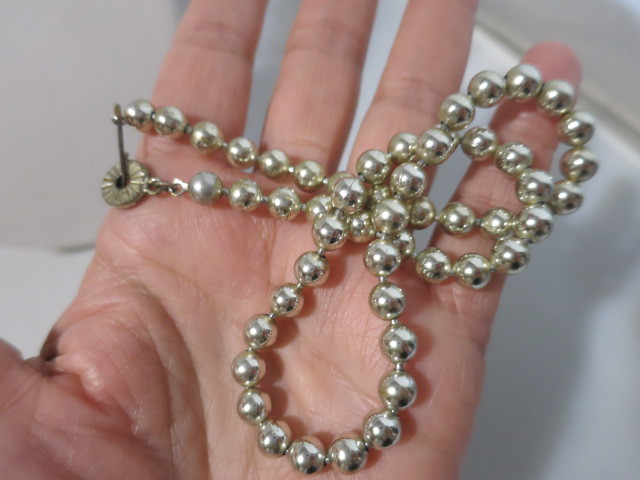 Vintage Silver Plated Round Beaded Chocker locking Beads