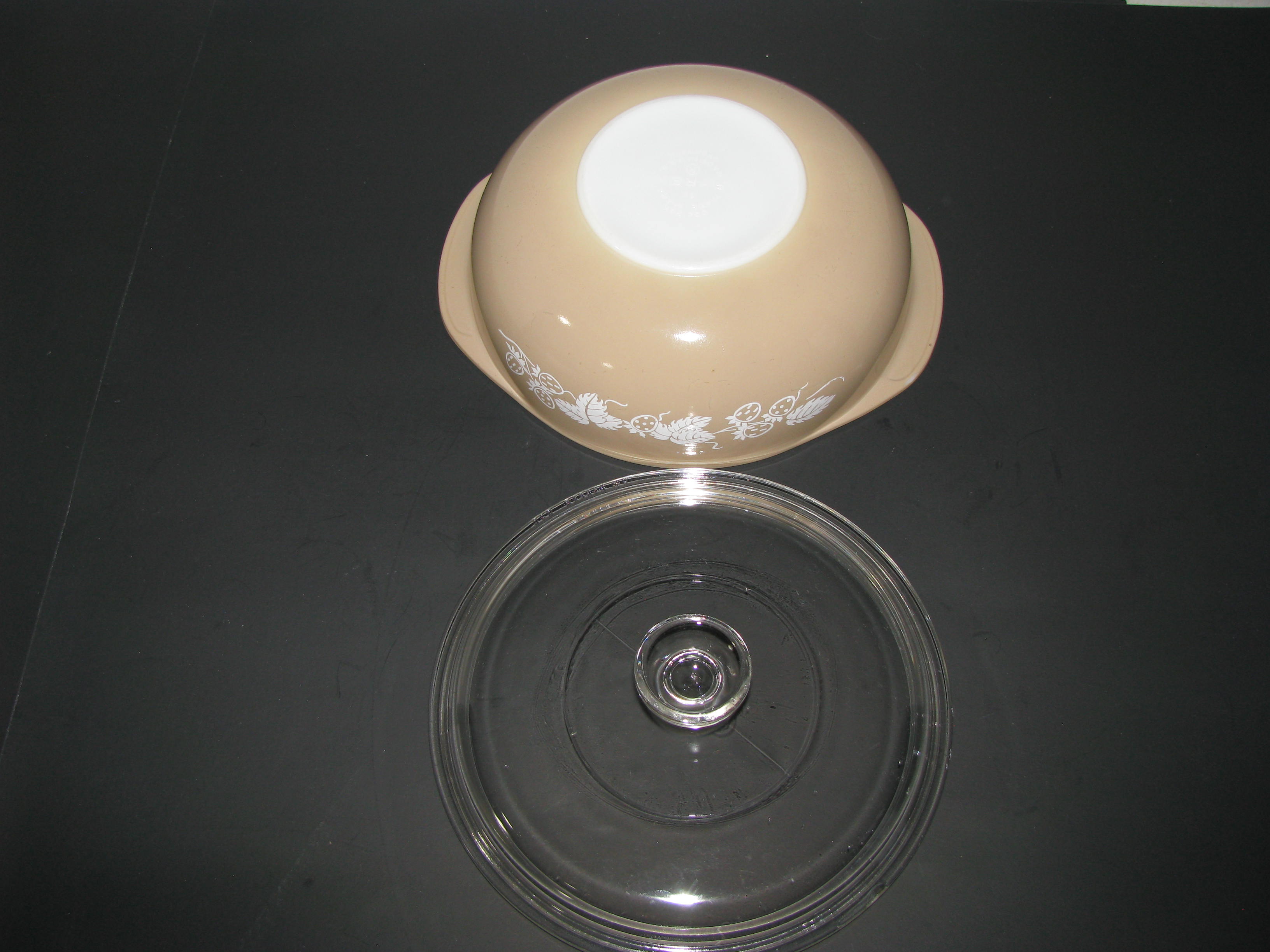 Vintage Pyrex Tan and White Casserole Dish