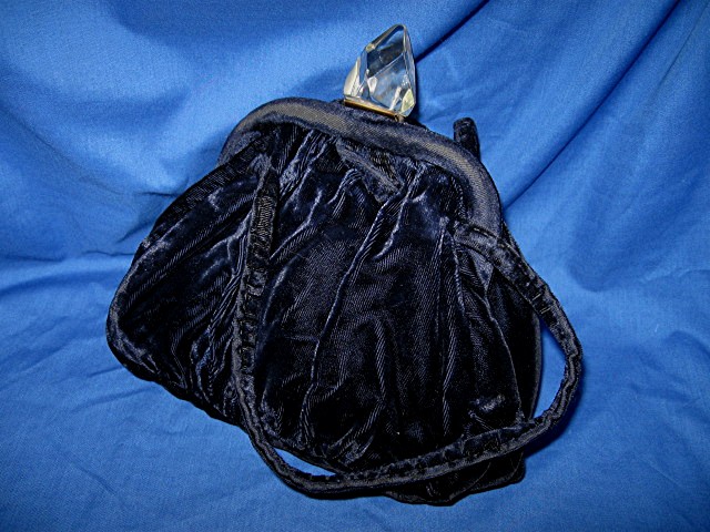 Purse 50s Lucite Dark Blue Velvet Catch USA