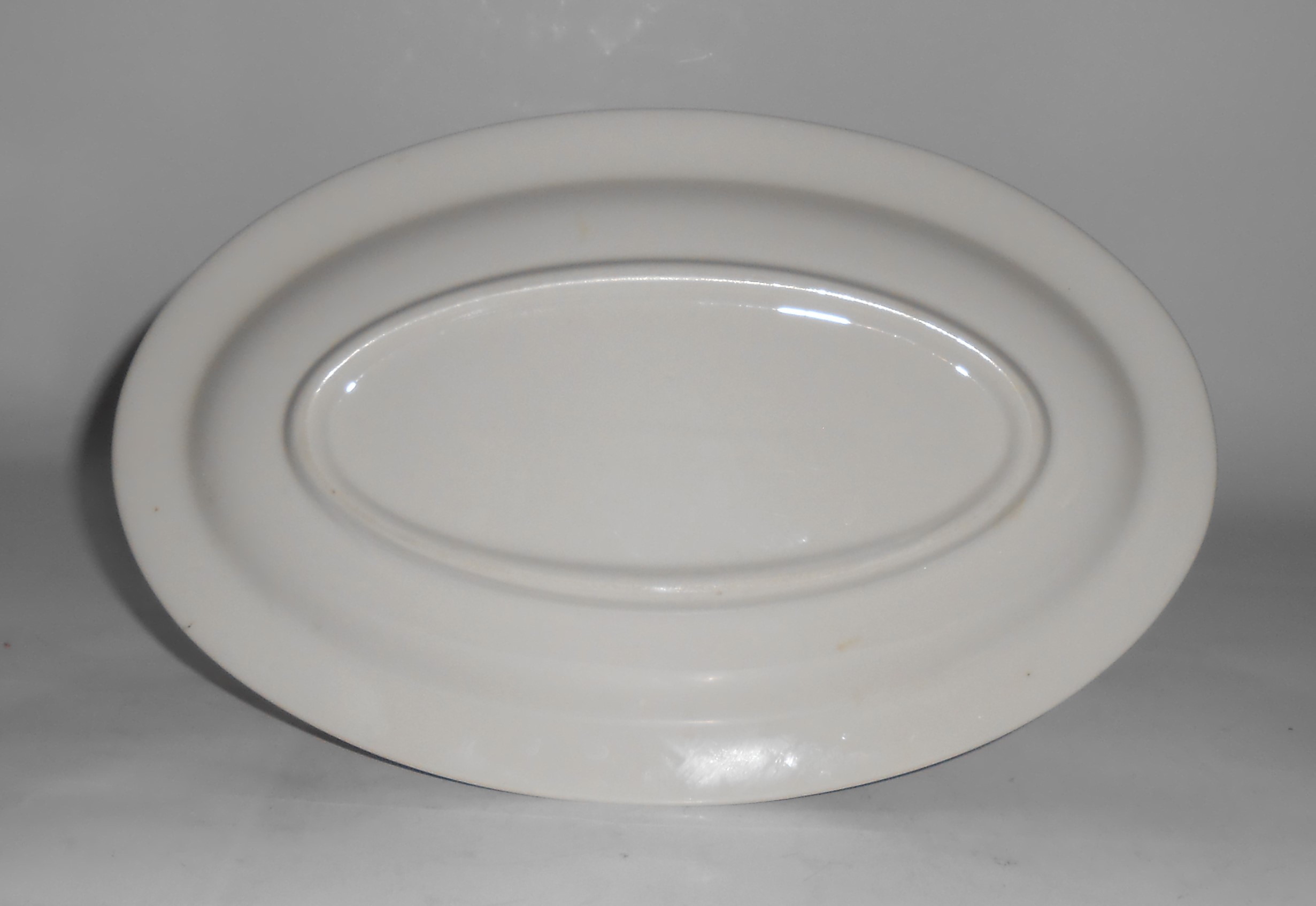 Fine Arts Fine China Porcelain Pink/White Gravy Bowl