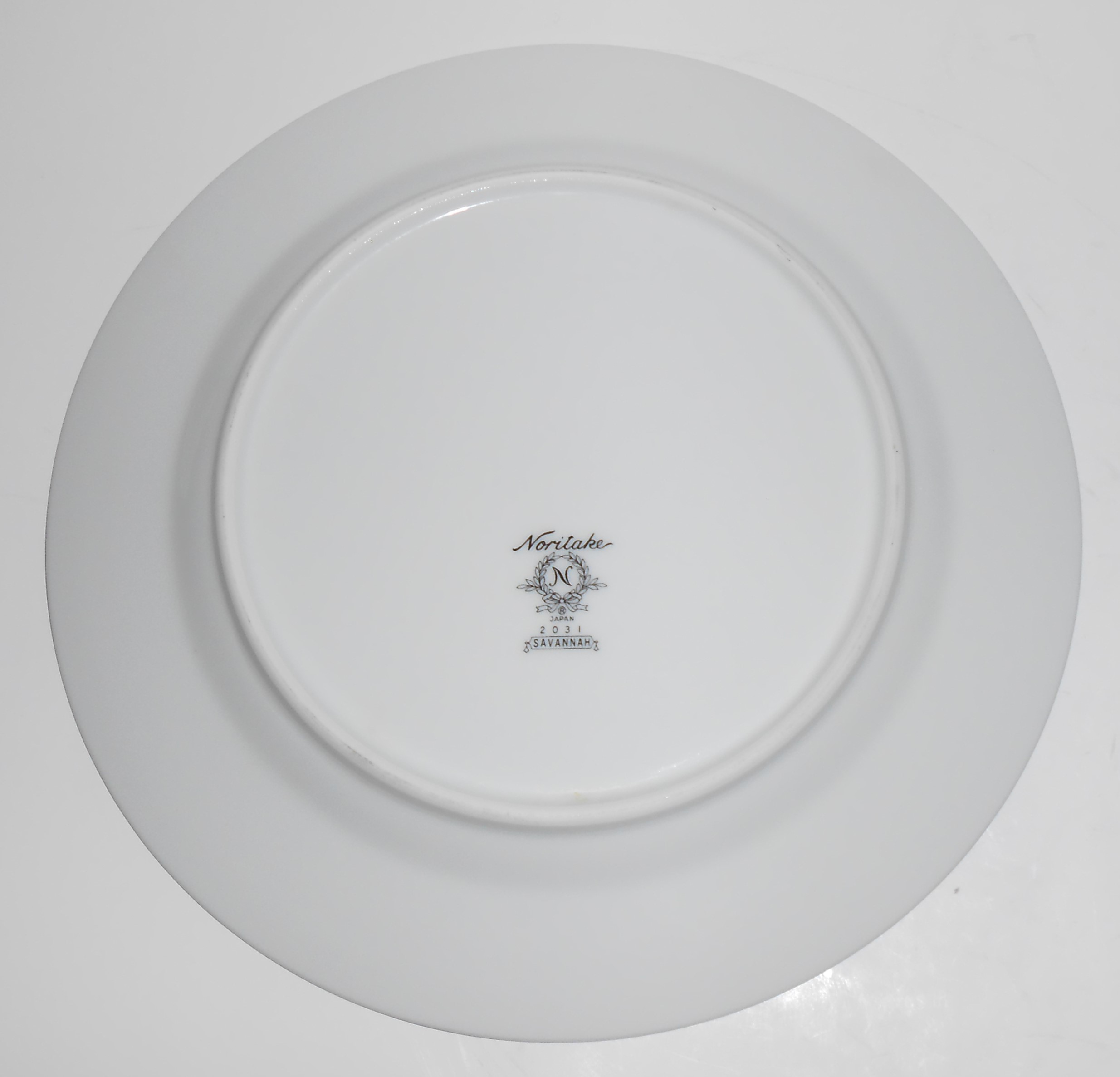 Noritake Porcelain China Savannah 2031 w/Platinum Salad