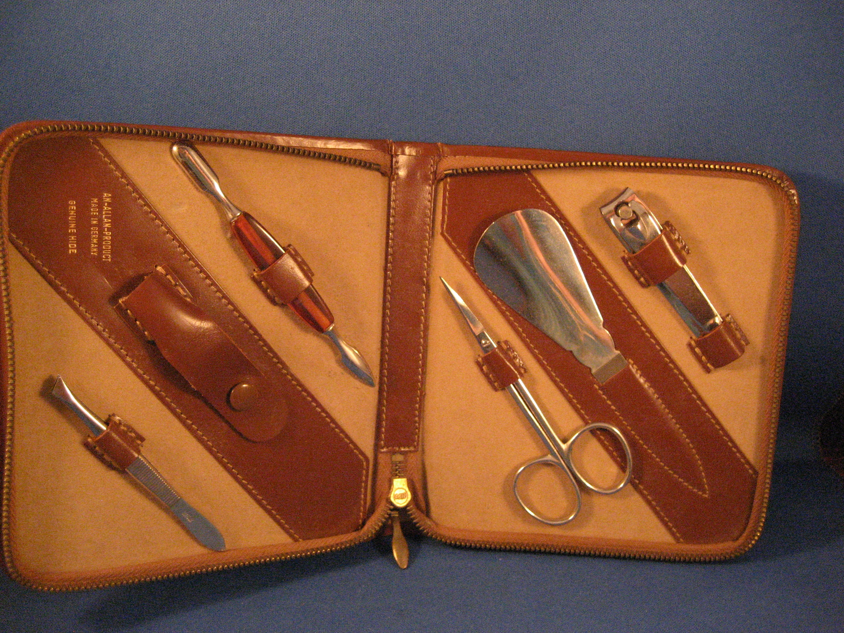 Geuine Hide Male Manicure Set