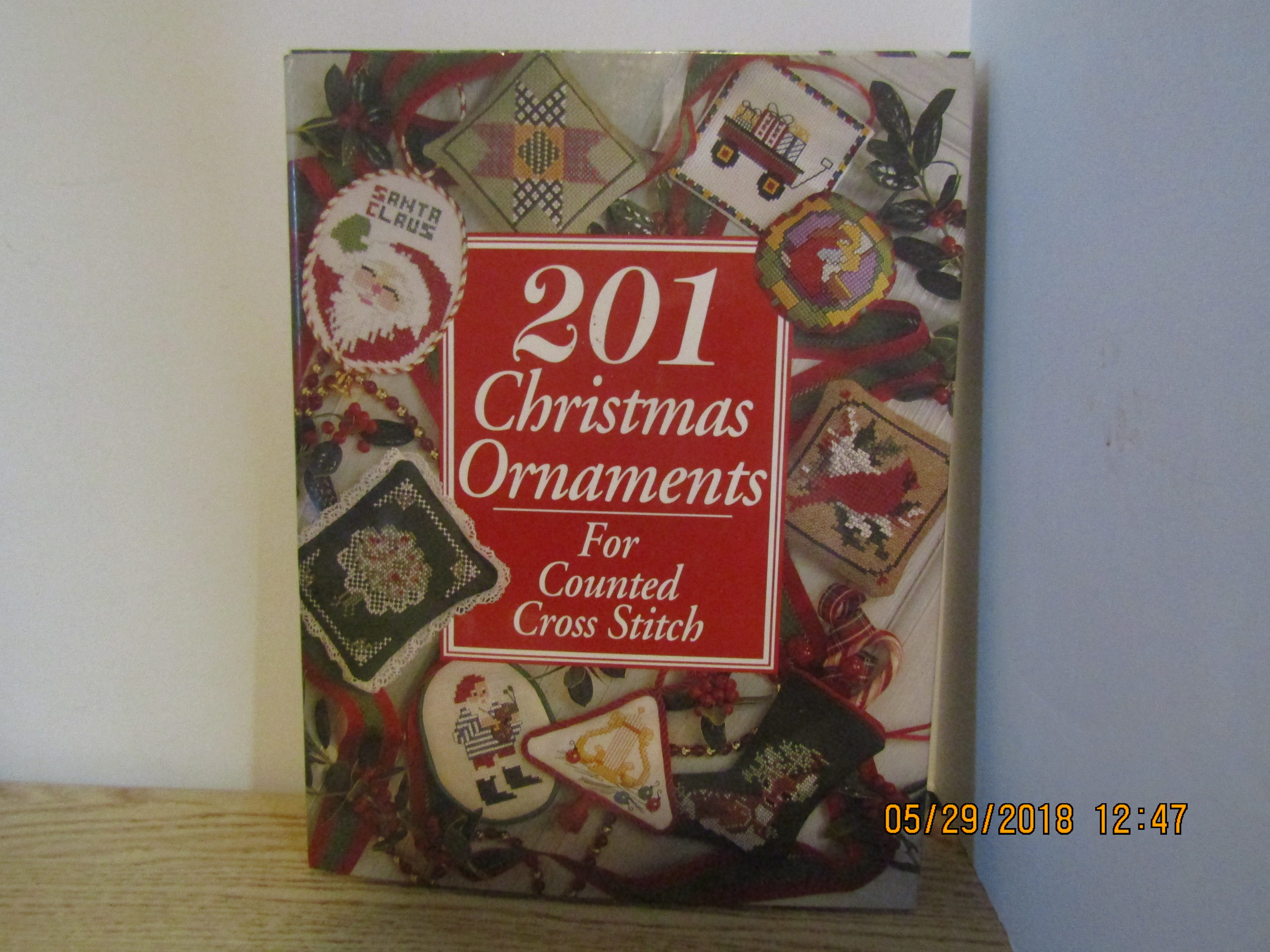 201 Christmas Ornaments For Counted Cross Stitch