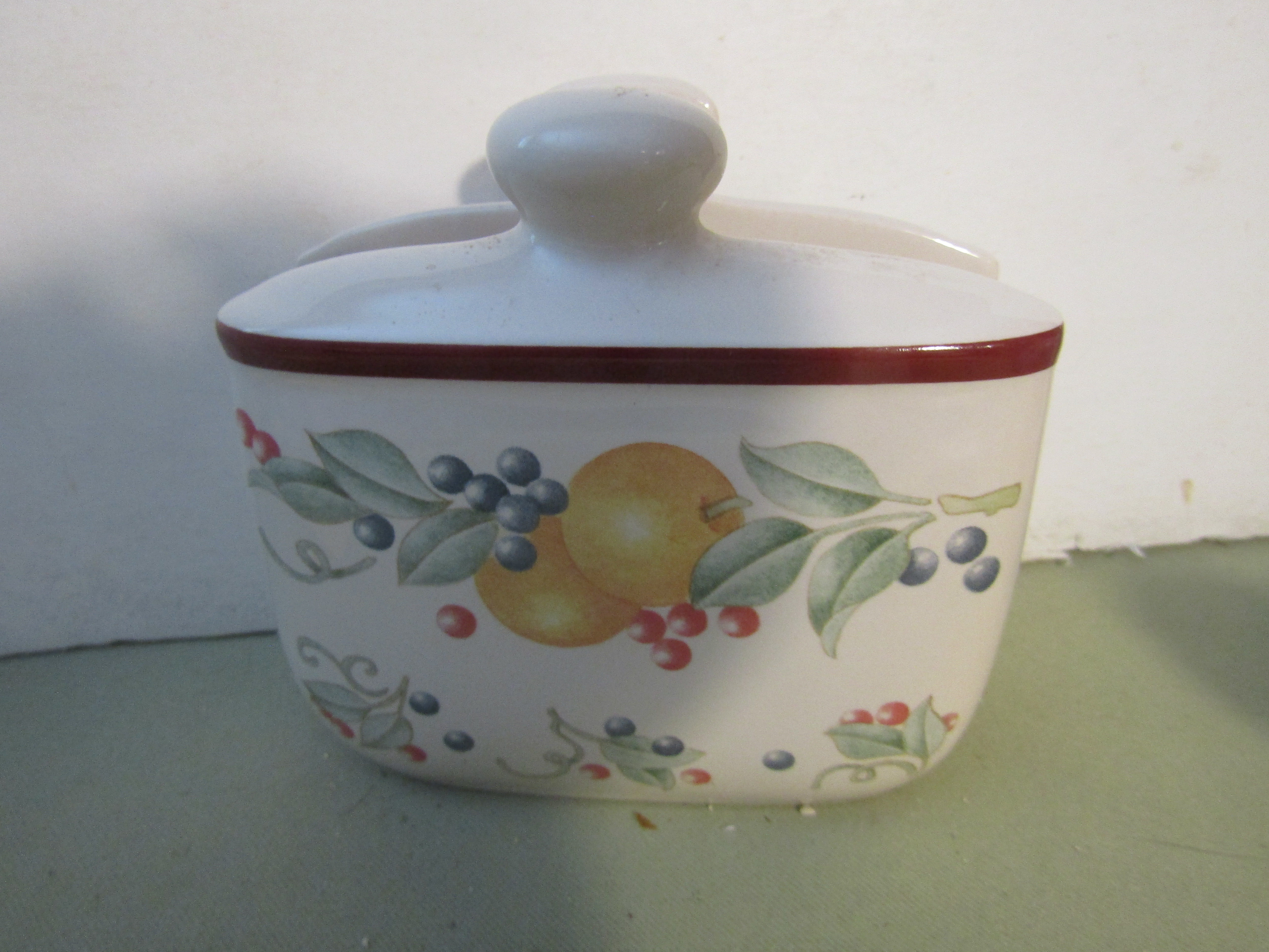 Vintage Jay Imports Abundance Napkin Holder