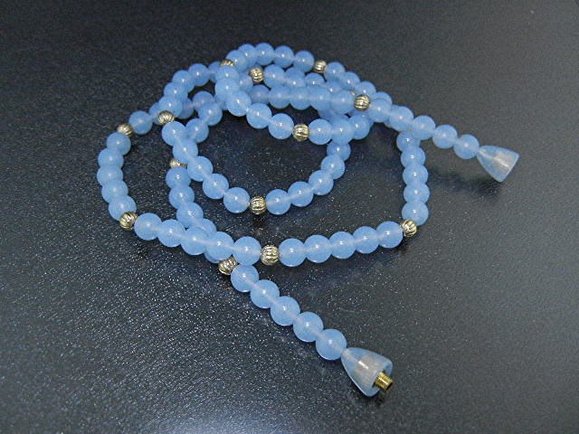 Lucite Beads Gold Tone Spacers Twist Clasp