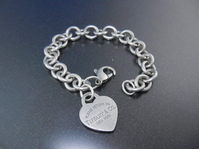 TIFFANY Sterling Silver Heart Bracelet
