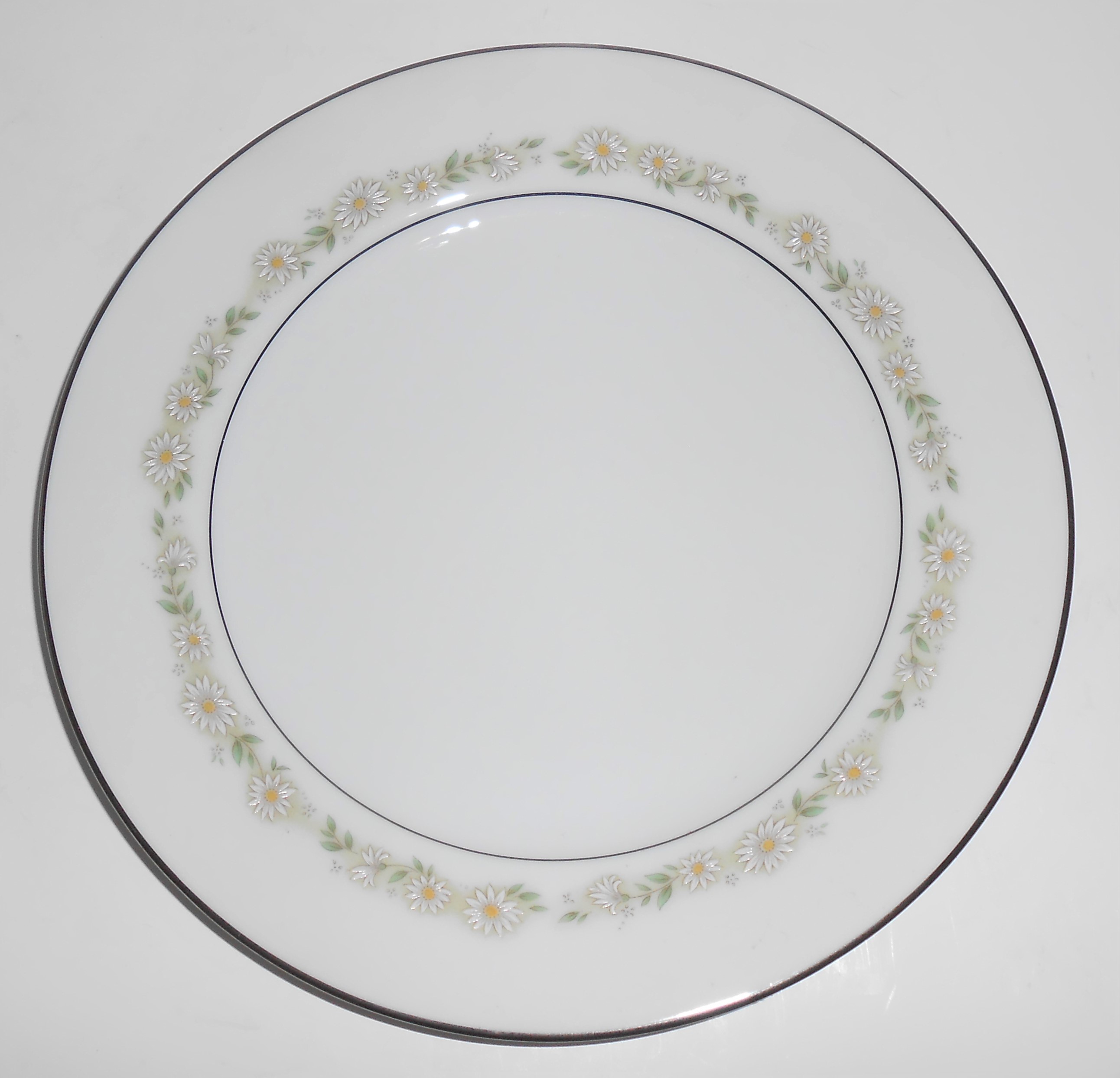 Noritake Porcelain China Trilby w/Platinum Salad Plate