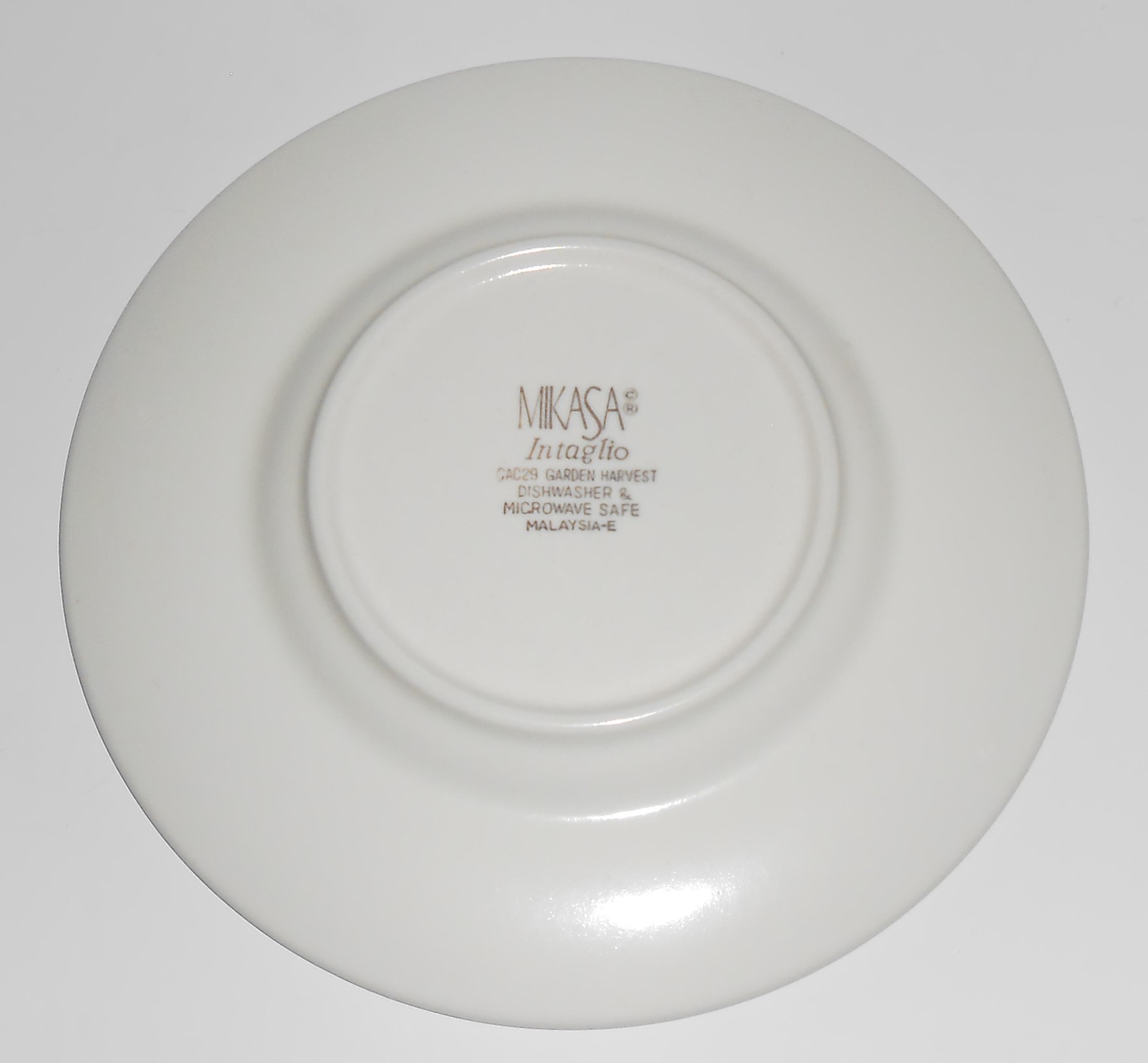 Mikasa Intaglio China CAC29 Garden Harvest Bread Plate