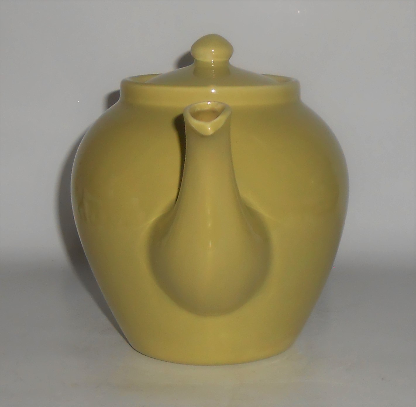 Bauer Pottery Monterey Moderne Chartreuse Teapot