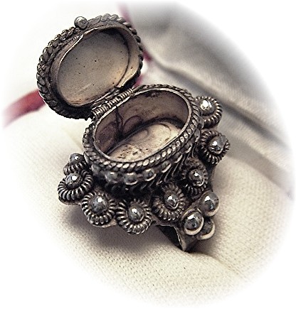 Sterling Silver Taxco Signed Amethys Signed Poison Ring