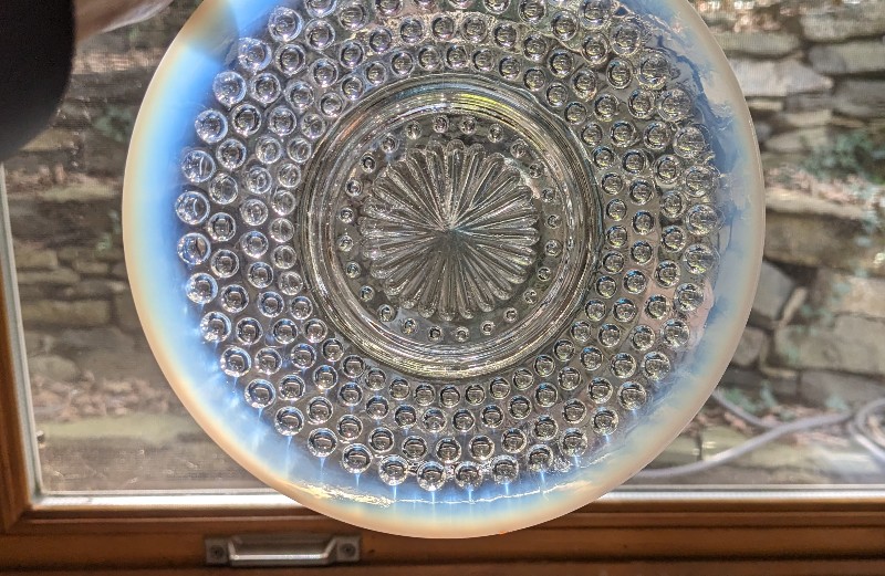Opalescent anchor hocking plate closeup