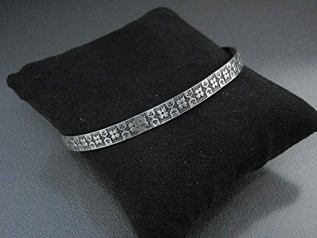 Sterling Silver Bangle Bracelet Flowers