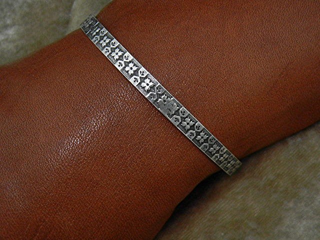 Sterling Silver Bangle Bracelet Flowers