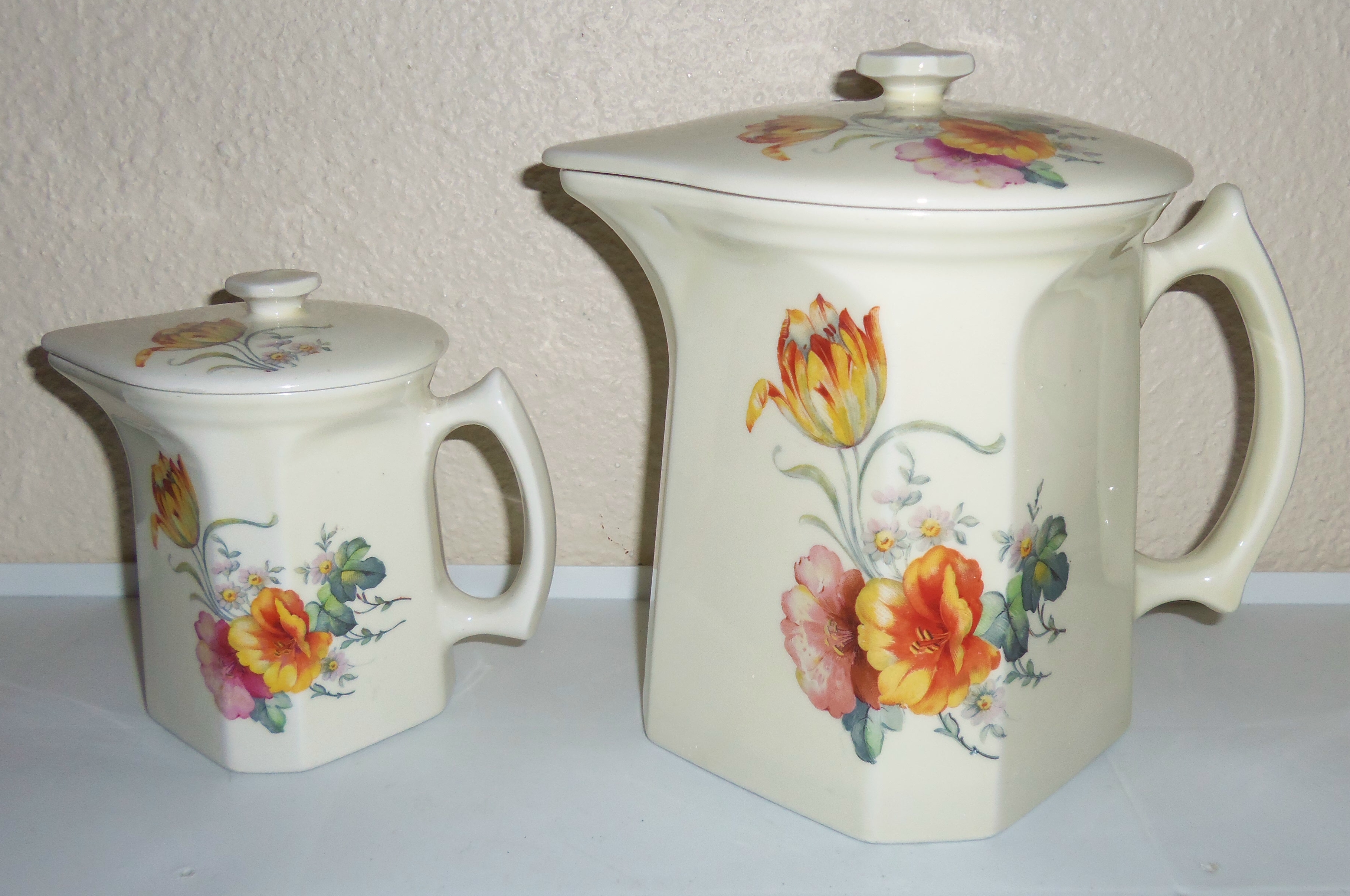 Coors Pottery Thermo Porcelain Tulip Sm Covered Pitcher
