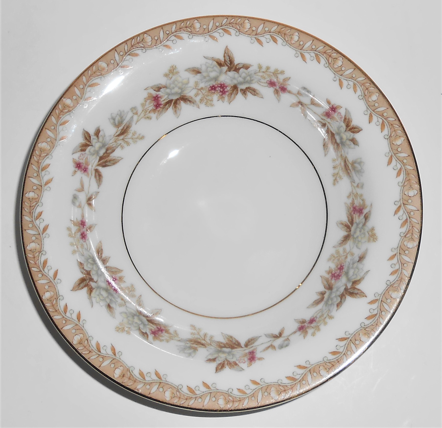 Noritake Porcelain China Crenshaw 5409 Gold Fruit Bowl