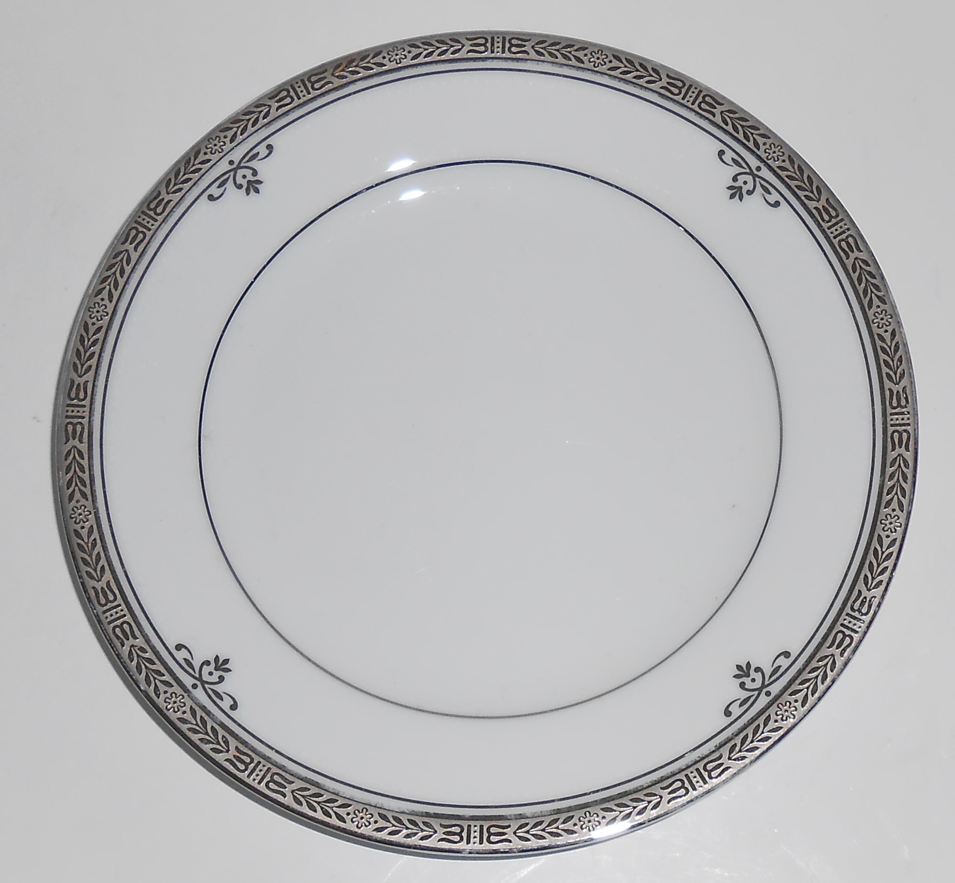 Noritake Porcelain China 4347 Buckingham Platinum Bread