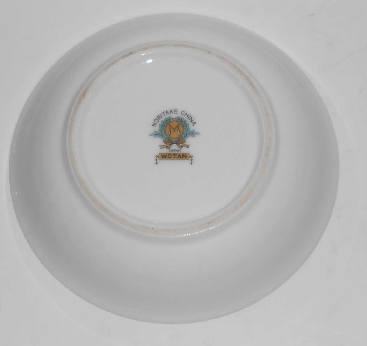 Noritake Porcelain China Wotan W/Gold Fruit Bowl