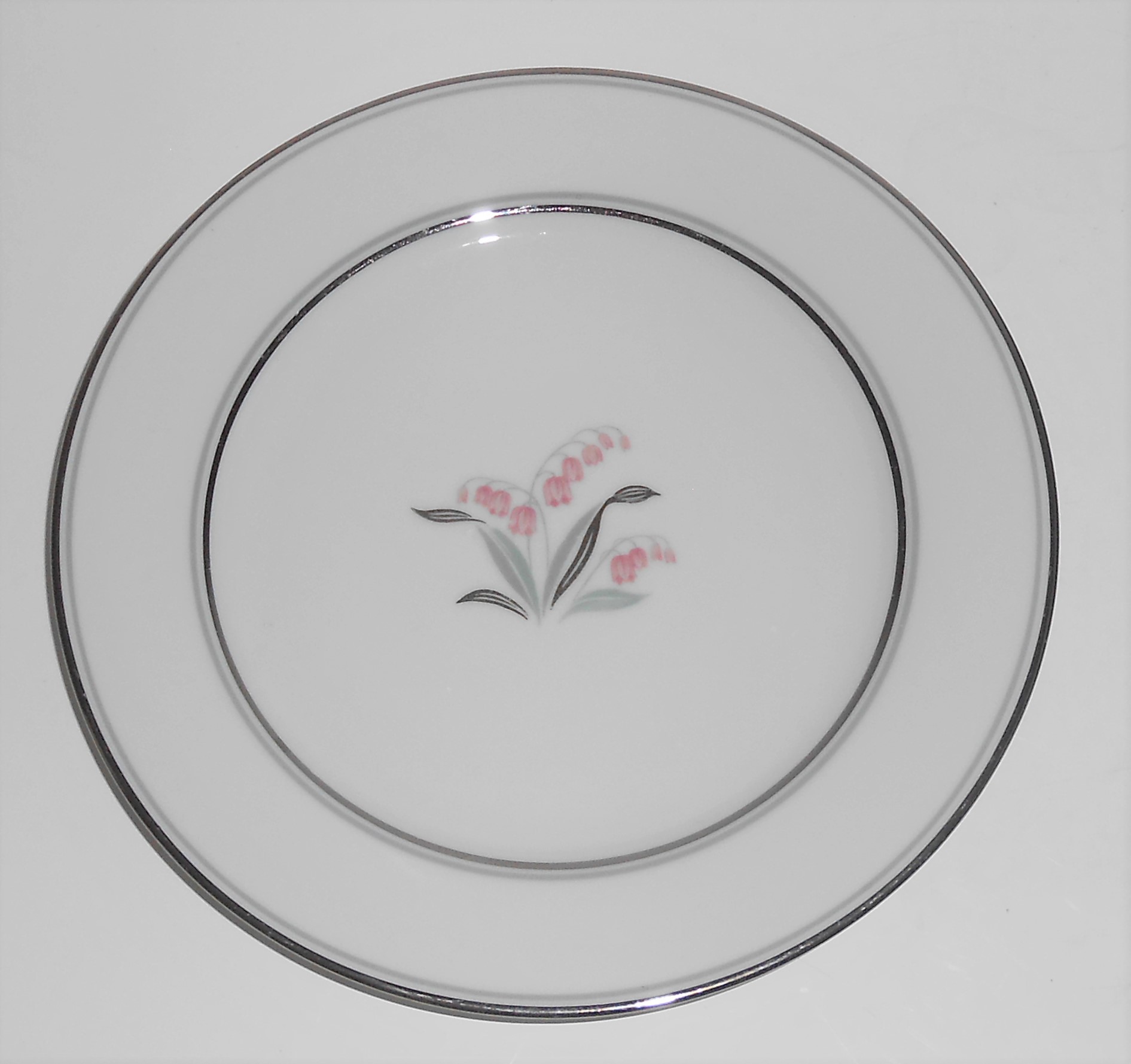 Noritake Porcelain China Crest w/Platinum Salad Plate