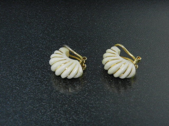 14K Gold Bone Ivory Clip Earrings 50s