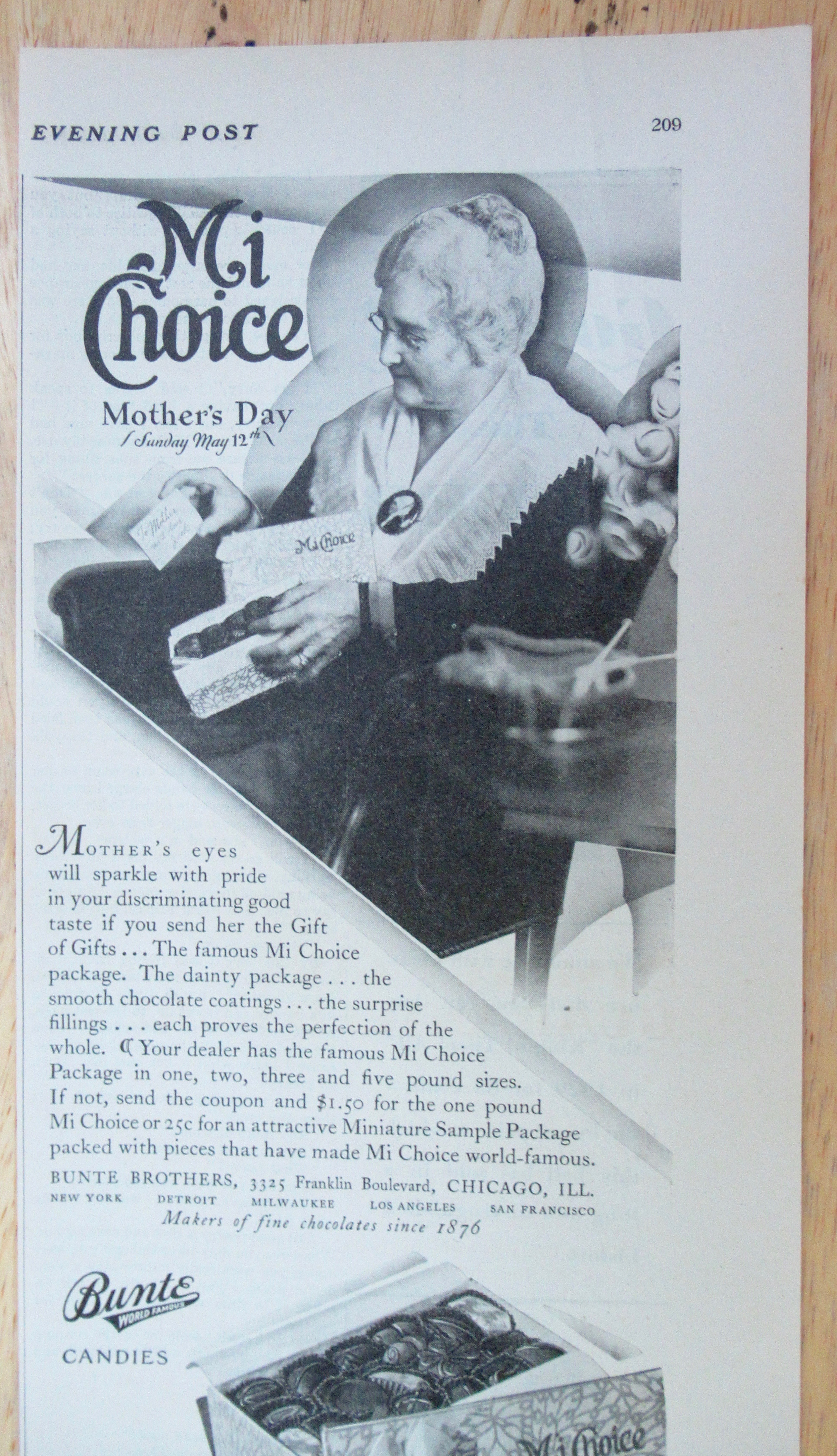 1929 Mi Choice Bunte Chocolate Candies with a Mother