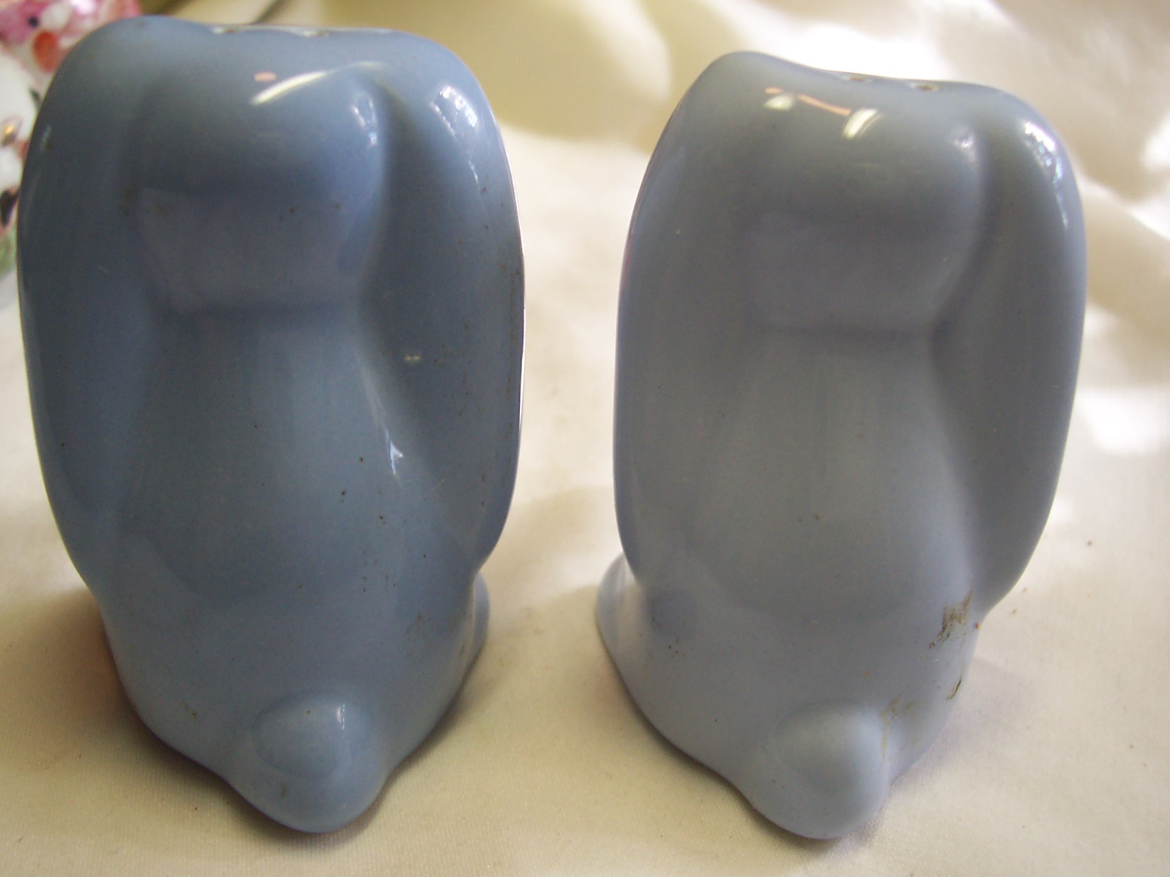 Avon Bunny Rabbit Salt and Pepper Shaker Set