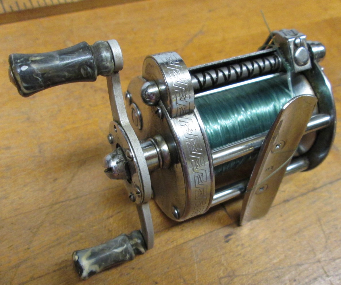 Pflueger Akron Level Wind Fishing Reel 1893L