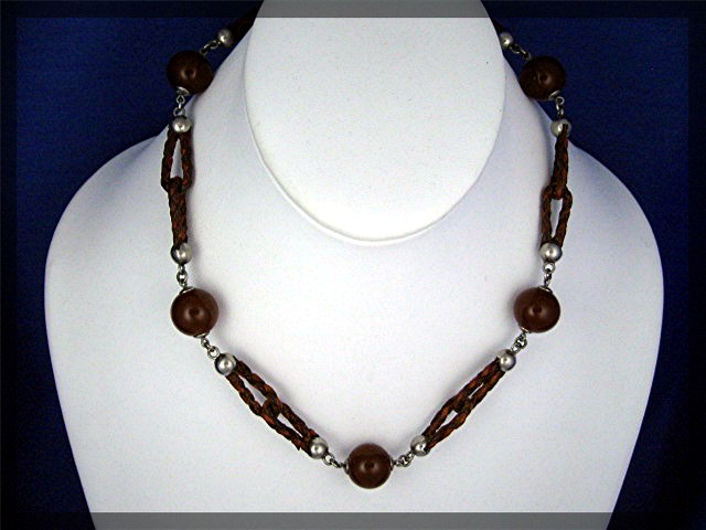 Necklace Carnelian linked Leather and Silver ........