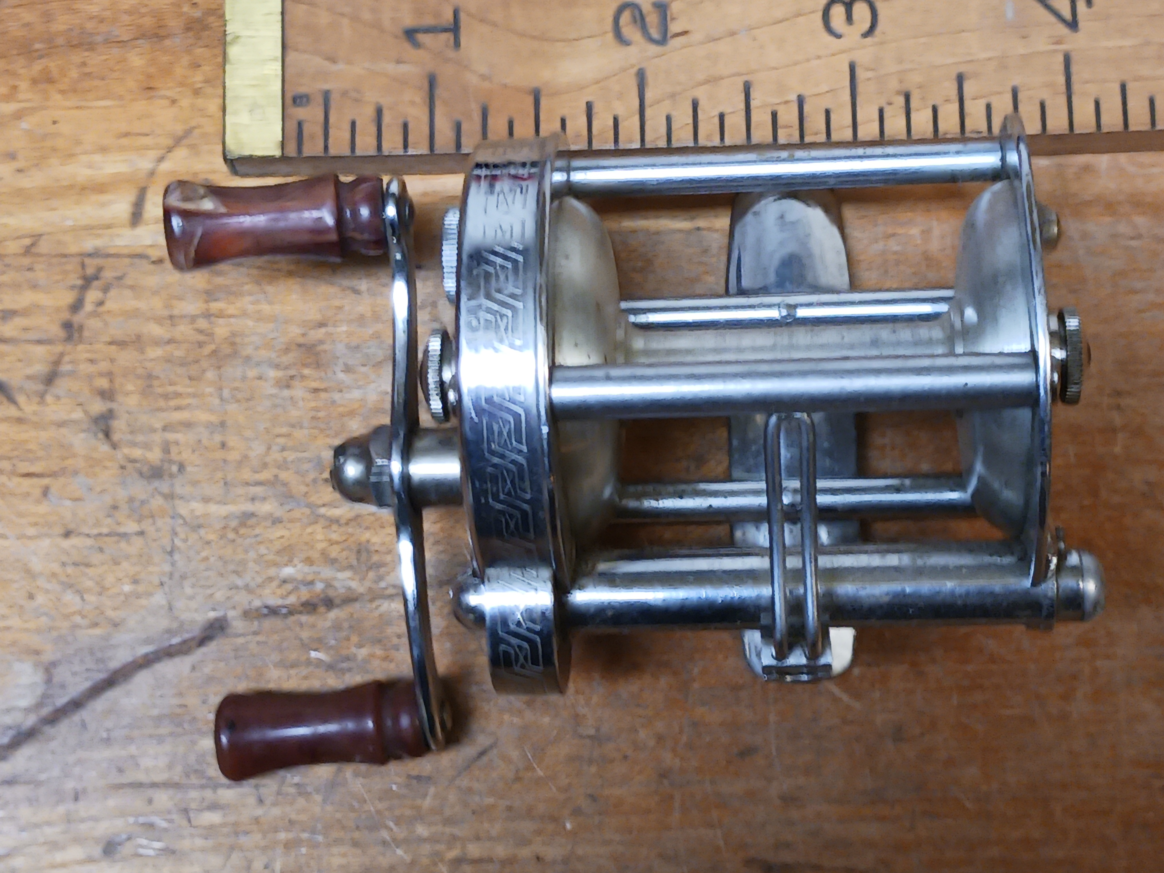Pflueger Akron Level Wind Fishing Reel 1893L