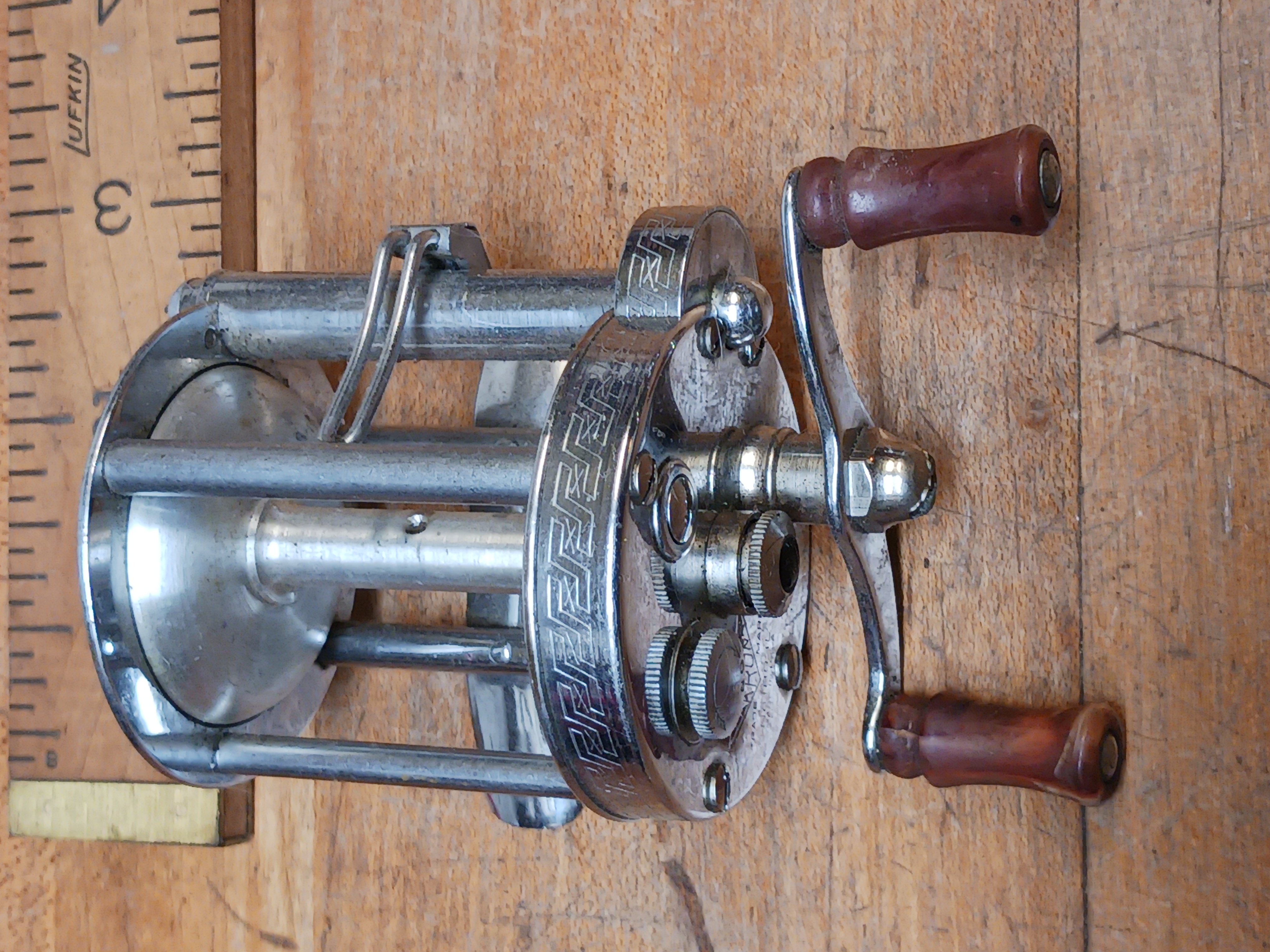 Pflueger Akron Level Wind Fishing Reel 1893L