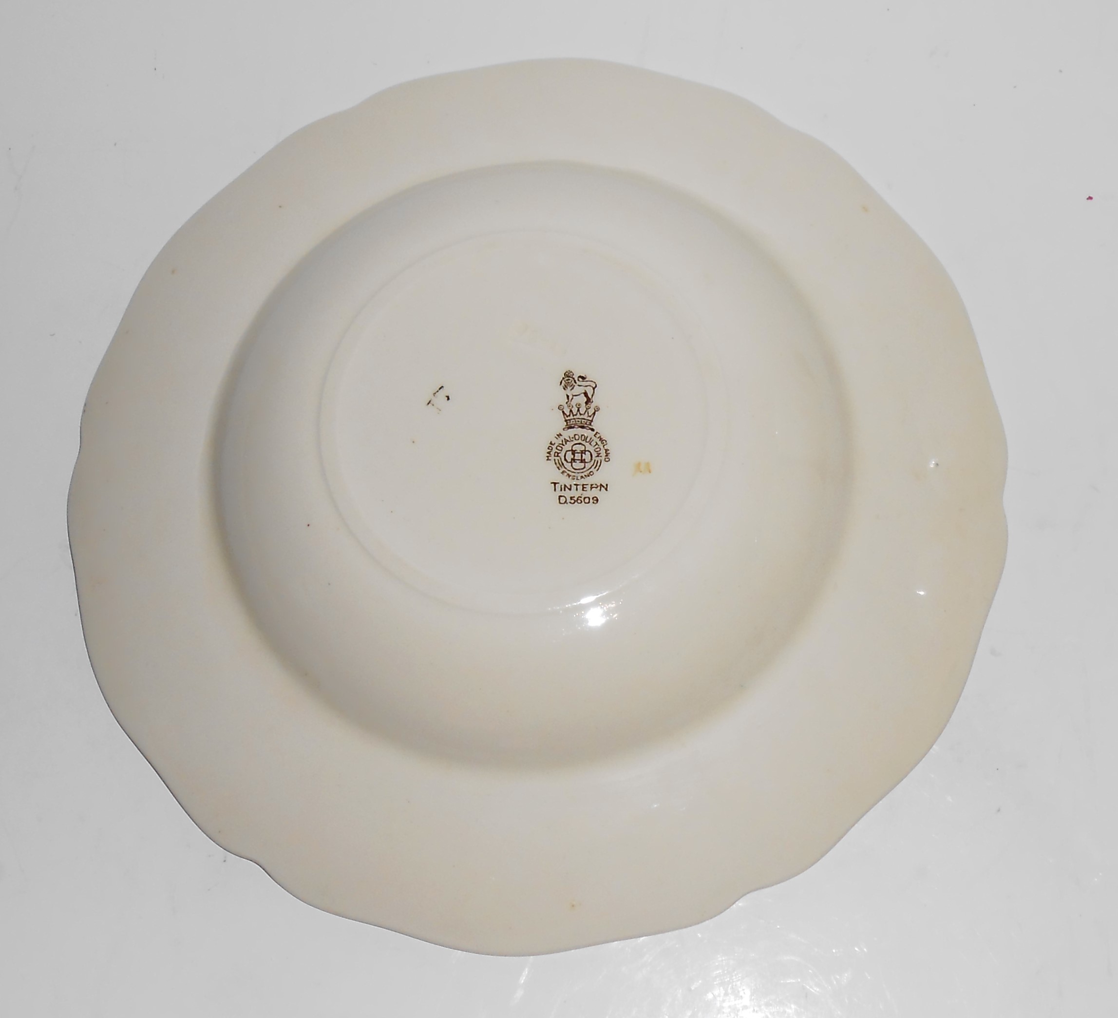 Royal Doulton China Tintern Rimmed Soup Bowl