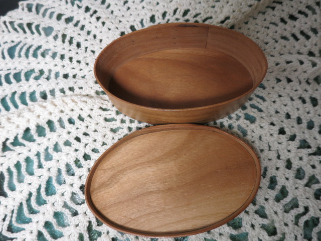 Vintage Bentwood Shaker Box with later applied flower motif