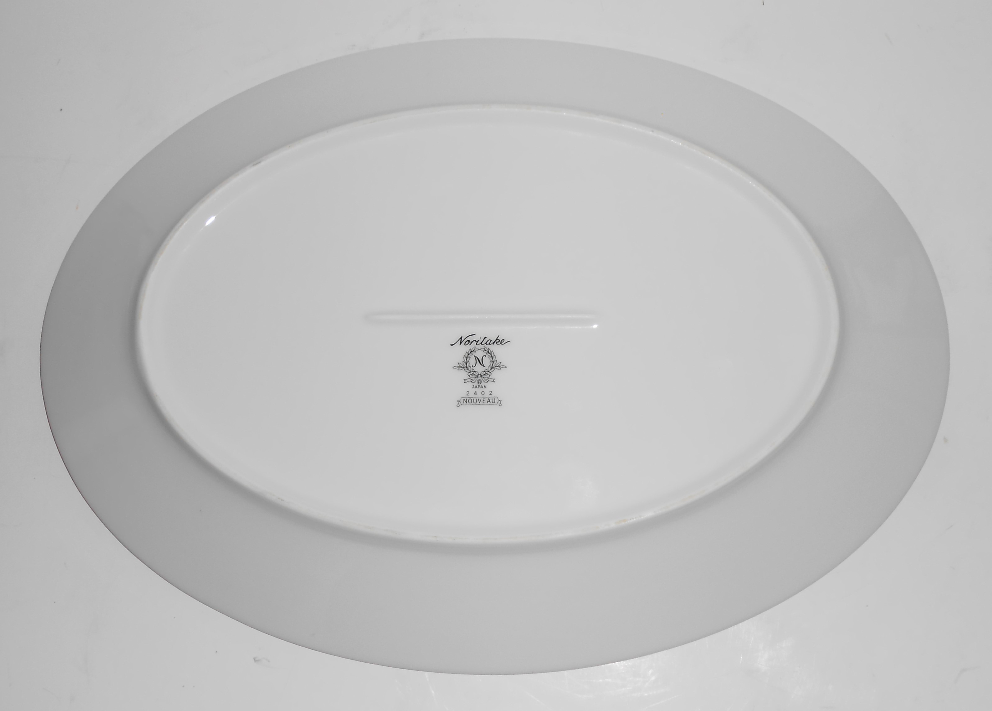 Noritake China Porcelain Nouveau Floral w/Platinum 12''