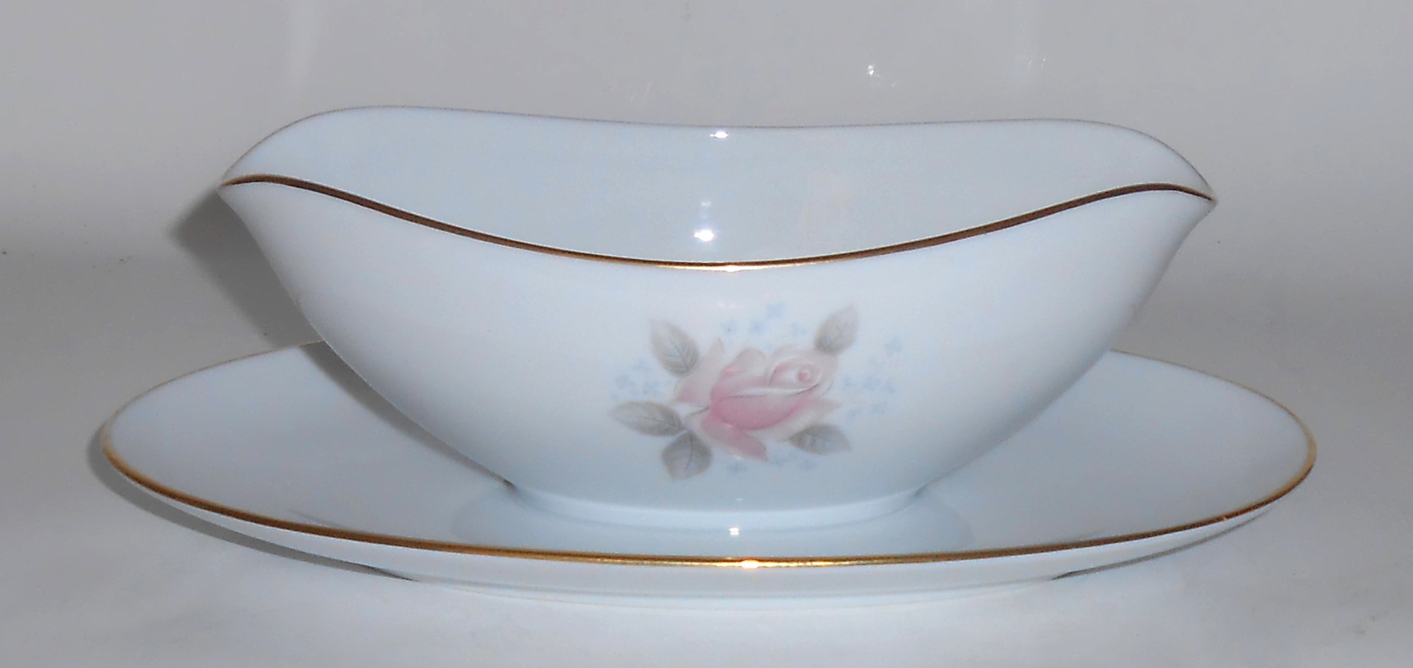 Noritake China Porcelain 6238 Roseville Gravy Bowl w/Go