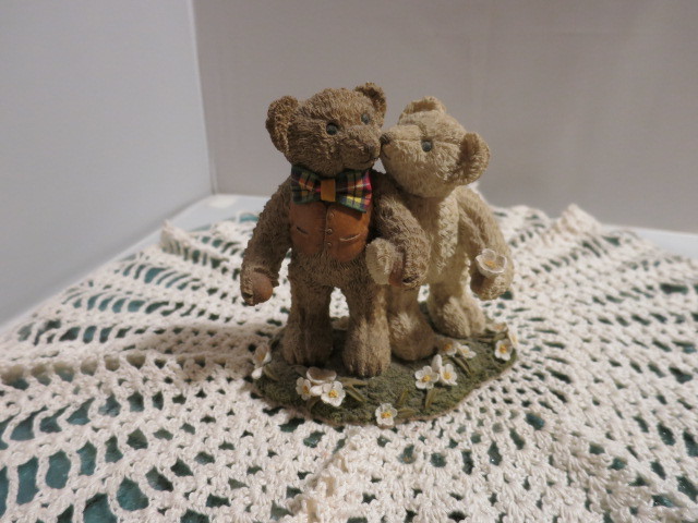 Beau Bears Tyrone & Trudie Hand Painted Figurine