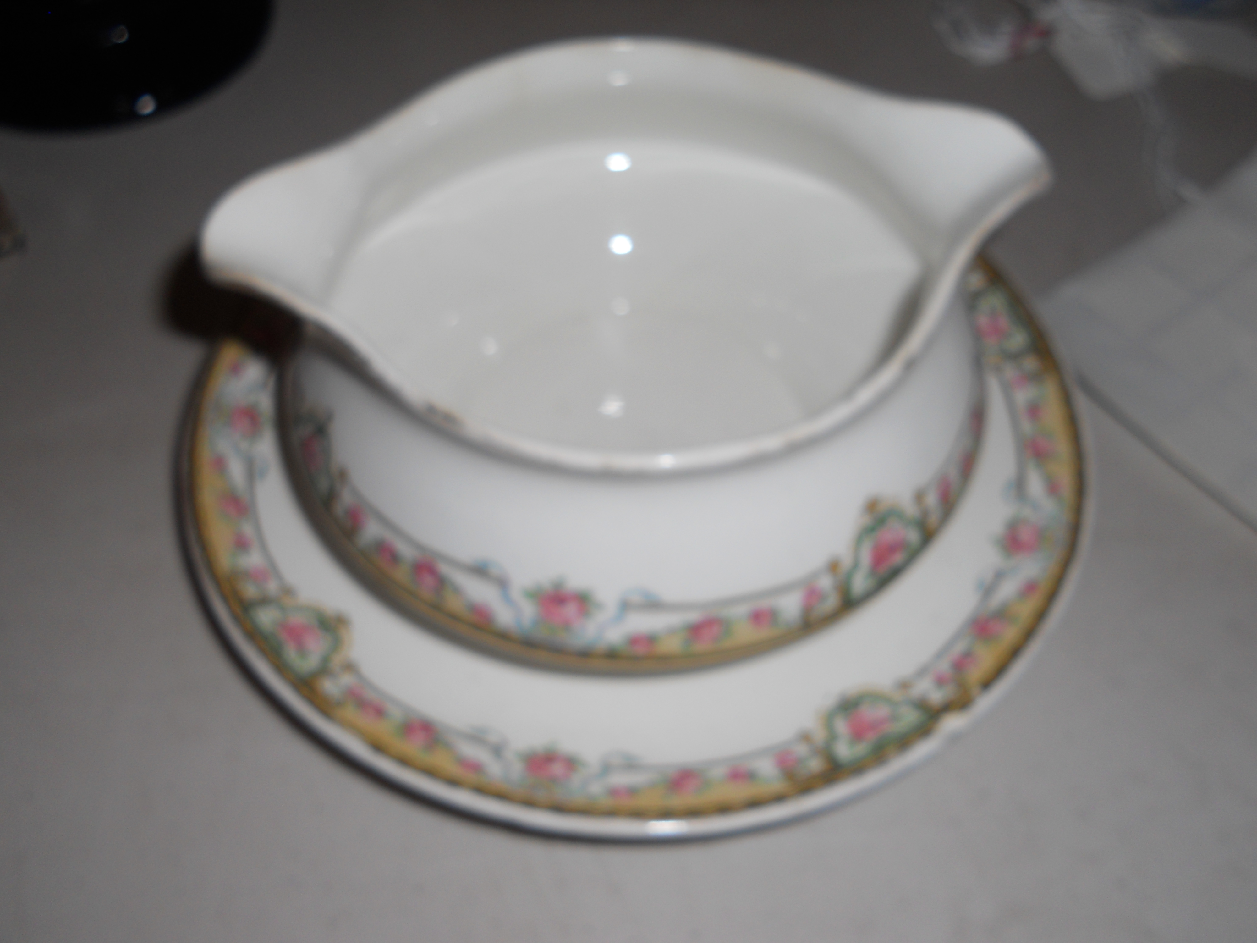 Homer Laughlin Gravy Empress with under plate
