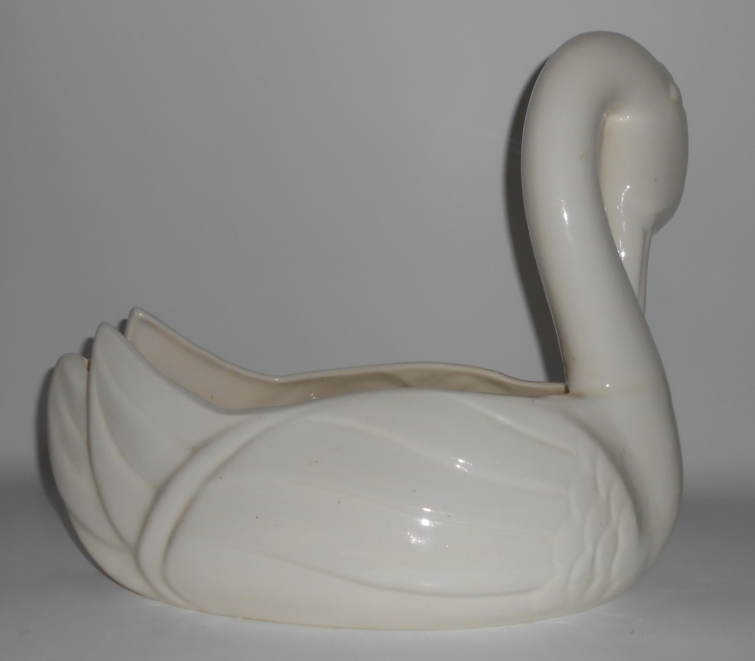 Pacific Pottery Large Gloss White Swan Planter Mint