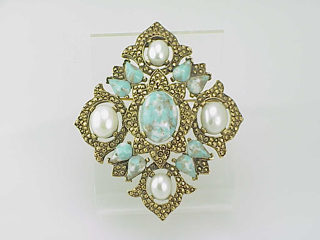 Sarah Coventry Remembrance Turquoise And Pearl Brooch -  Book Piece