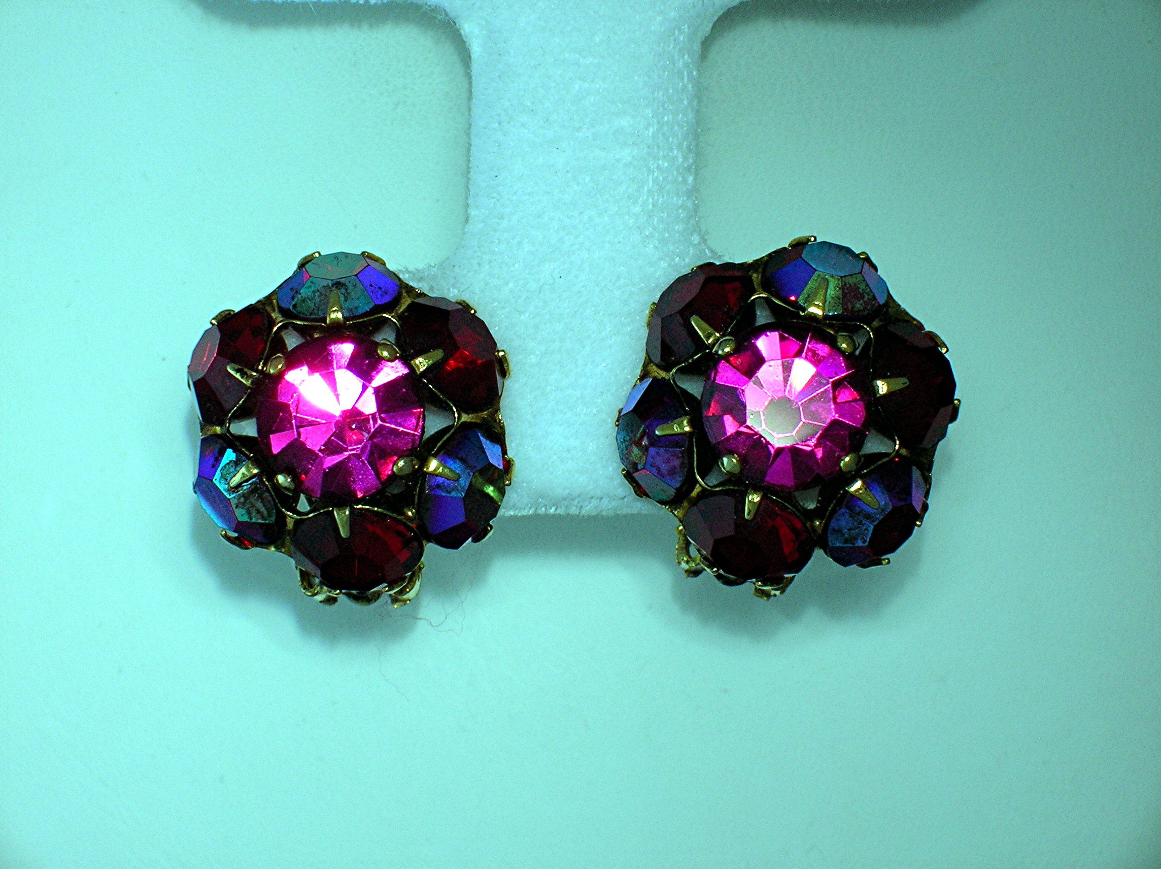WEISS Earrings Bubble Gum Pink & Cranberry Borealis