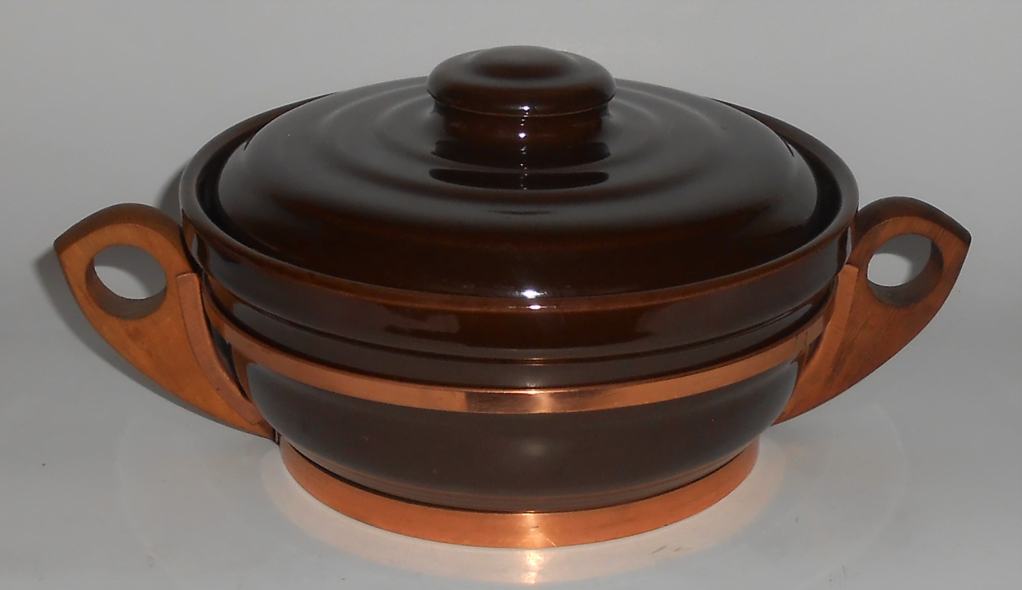 Bauer Pottery Gloss Pastel Kitchenware Dark Brown Cass