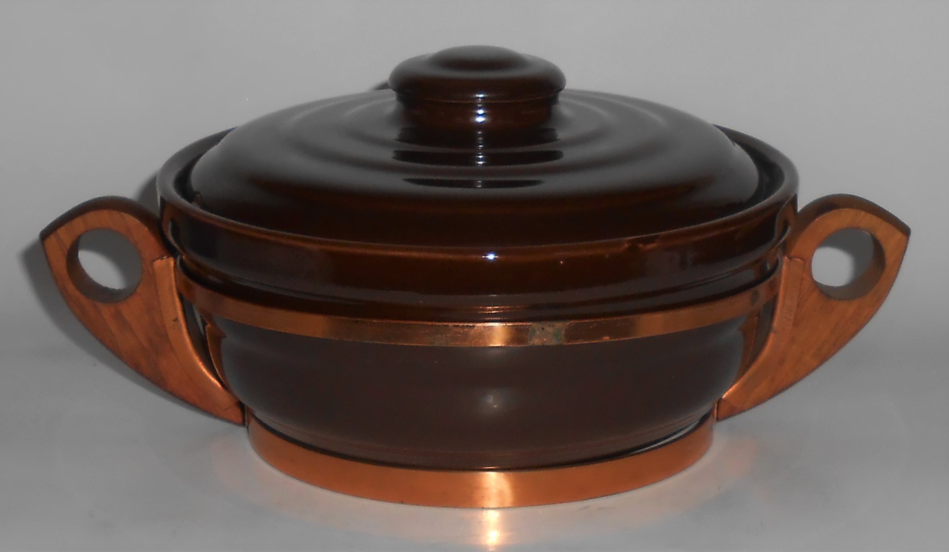 Bauer Pottery Gloss Pastel Kitchenware Dark Brown Cass