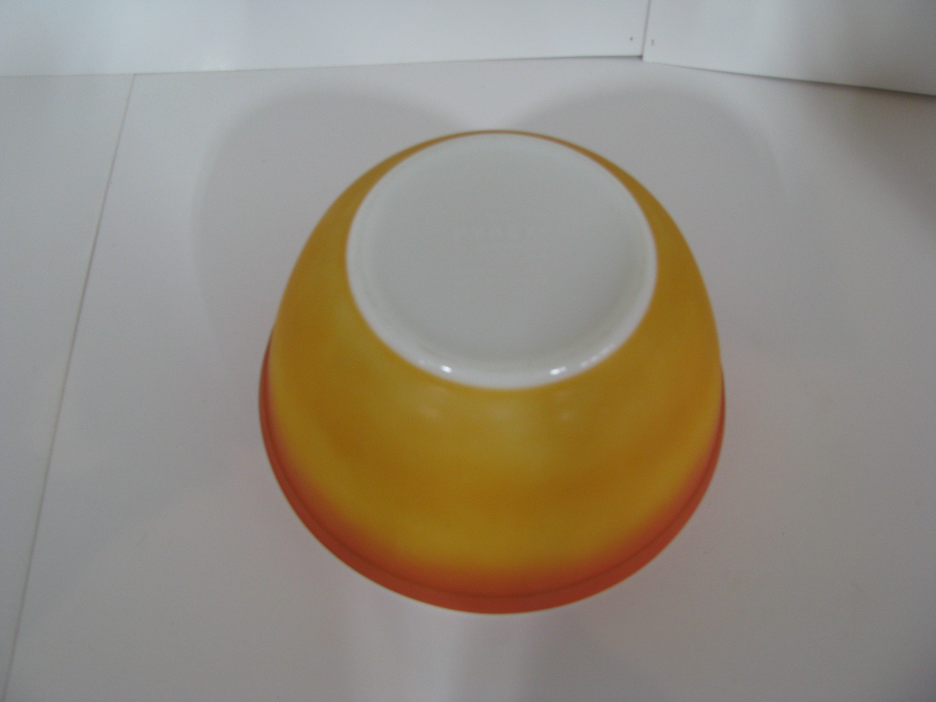 Vintage Pyrex Flame Glo 402 1.5qt Nesting Bowl