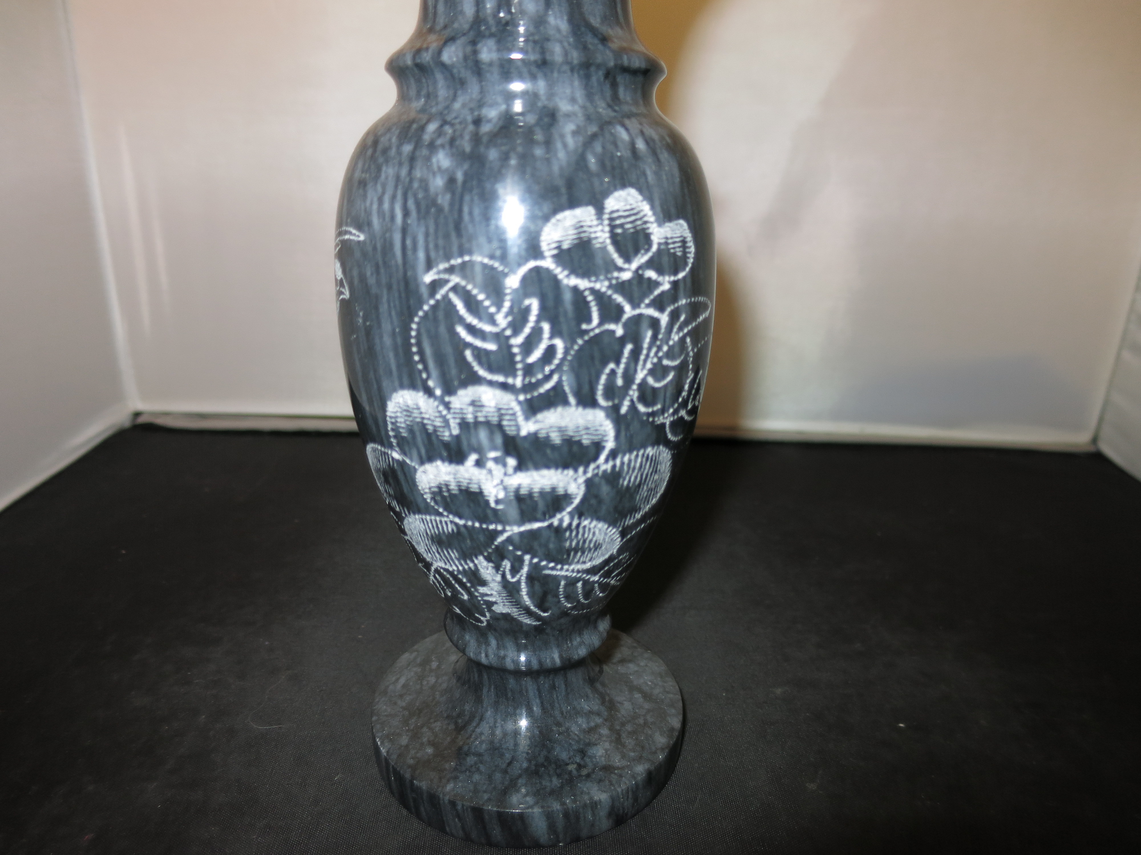 Marble Vase Art Carved Scrimshaw Floral and birds Hawaii Souvenir