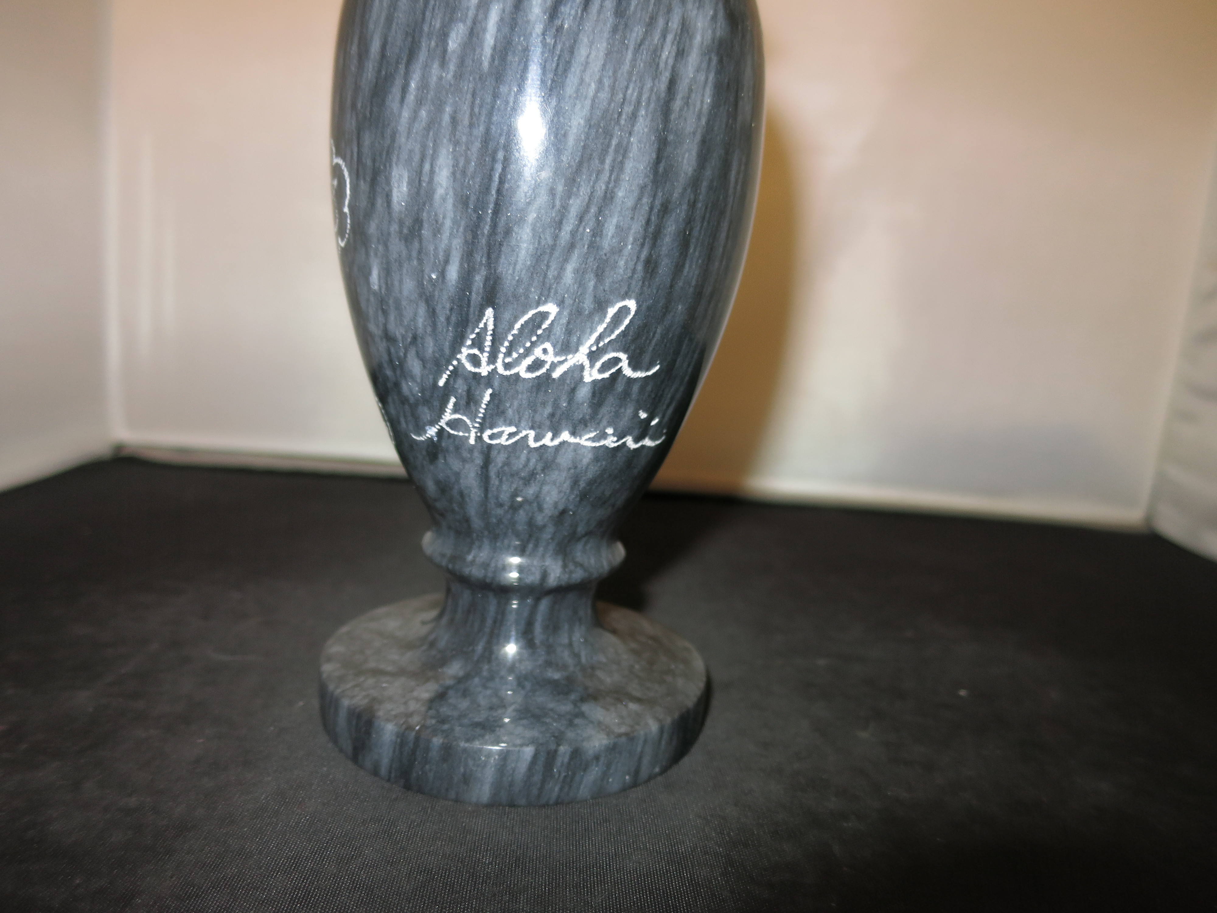Marble Vase Art Carved Scrimshaw Floral and birds Hawaii Souvenir