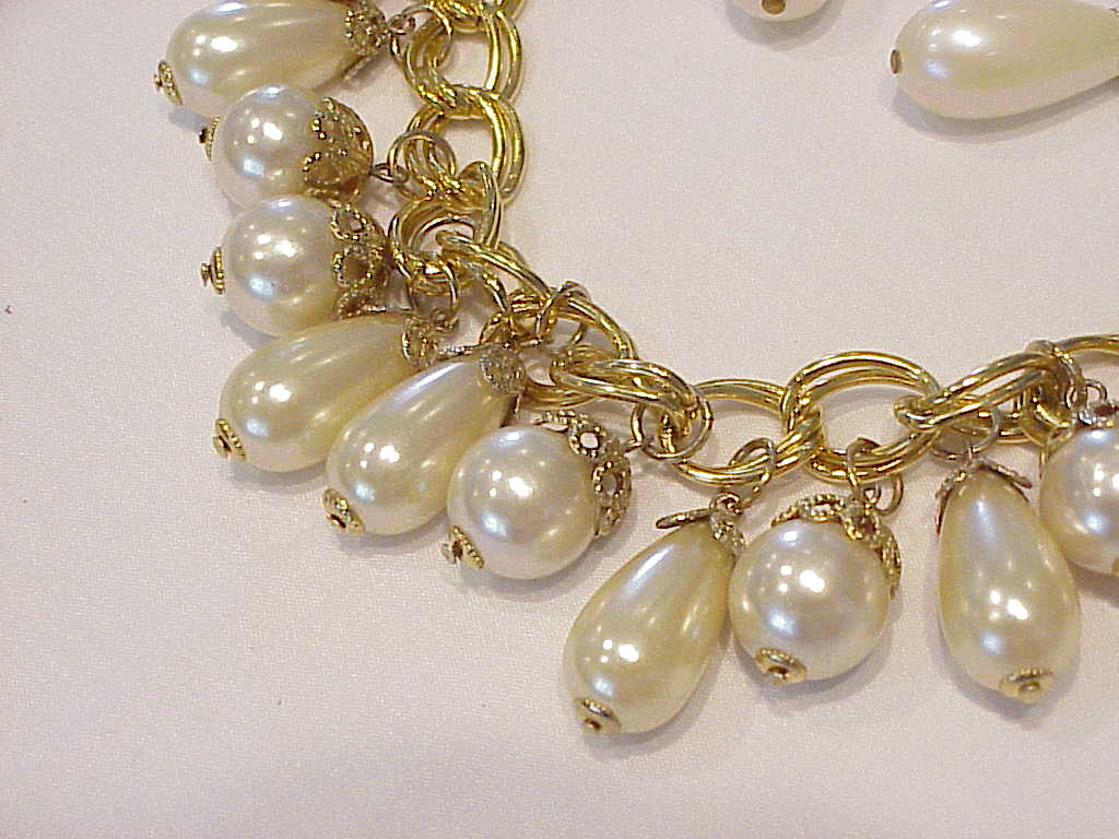 Dangling Faux Pearl Choker Necklace And Clip Earrings Set