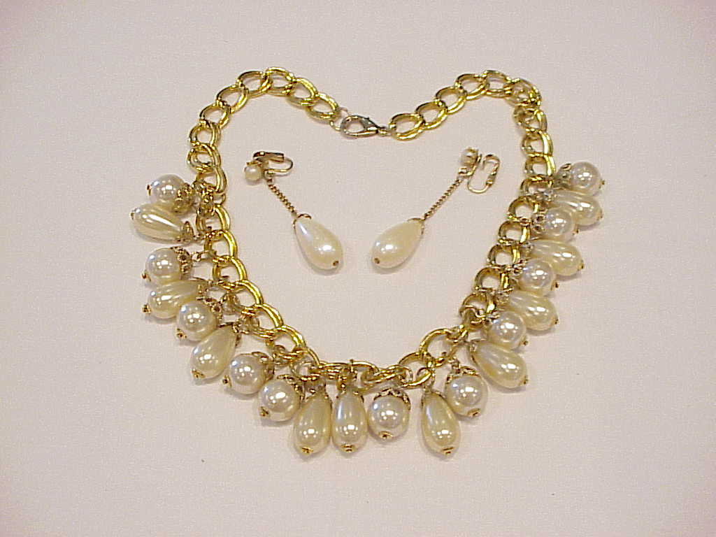 Dangling Faux Pearl Choker Necklace And Clip Earrings Set